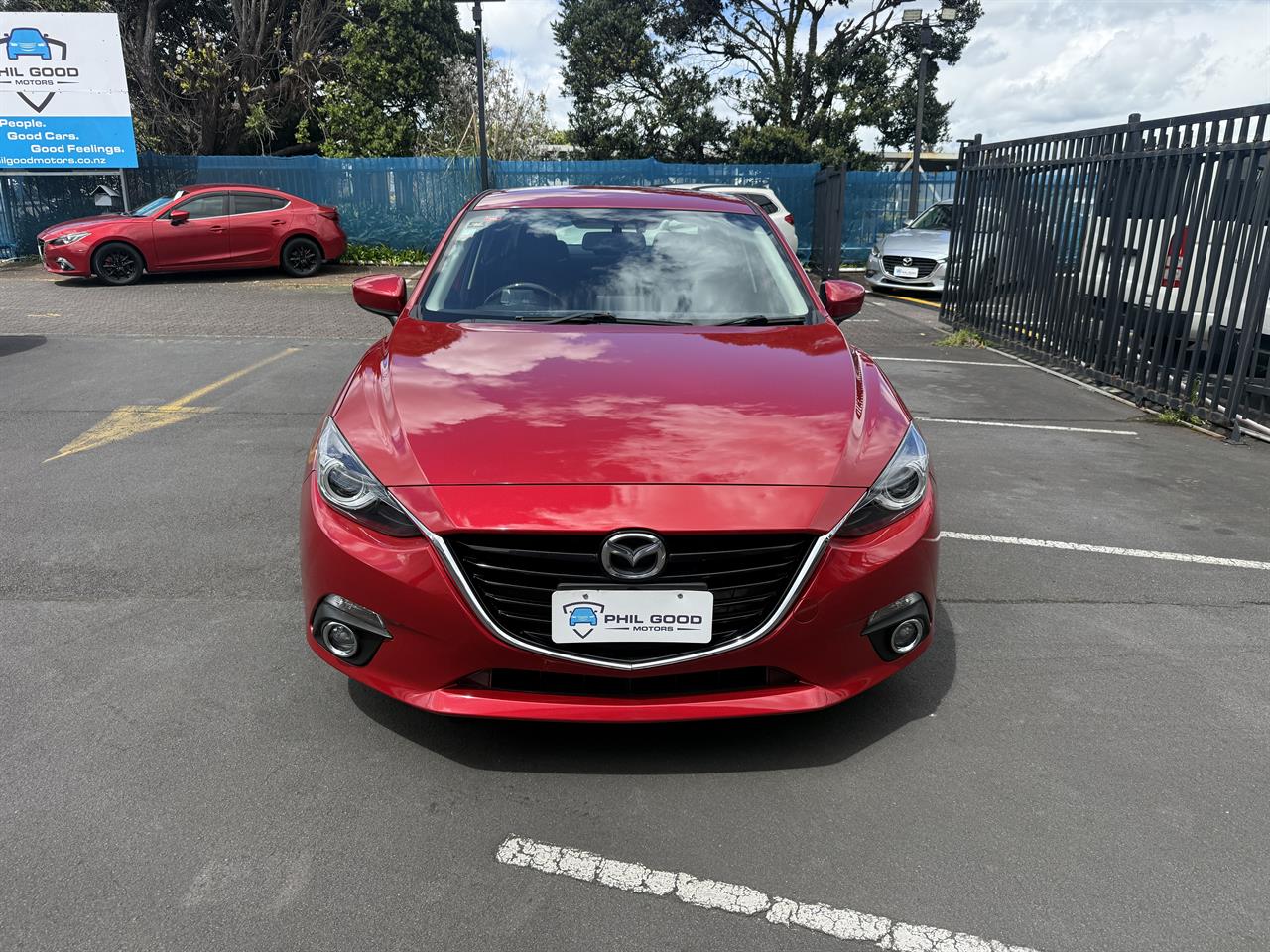 2014 Mazda Axela thumbnail