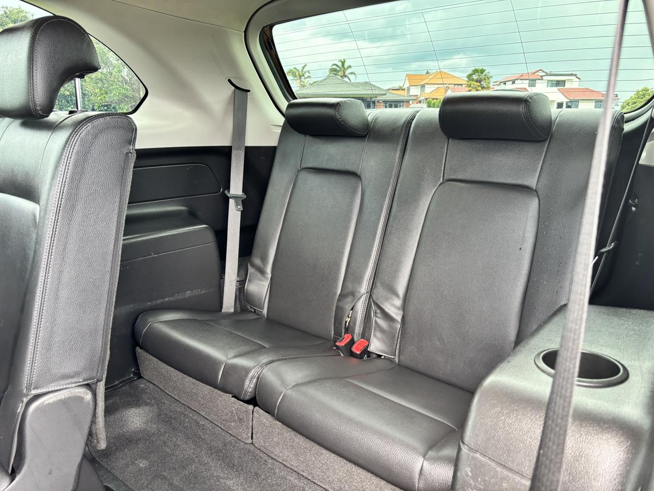2017 Holden Captiva thumbnail
