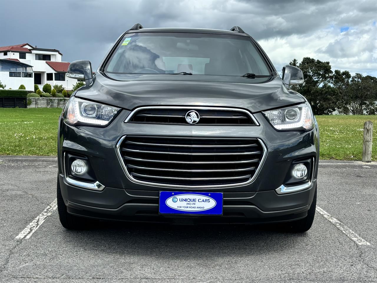 2017 Holden Captiva thumbnail
