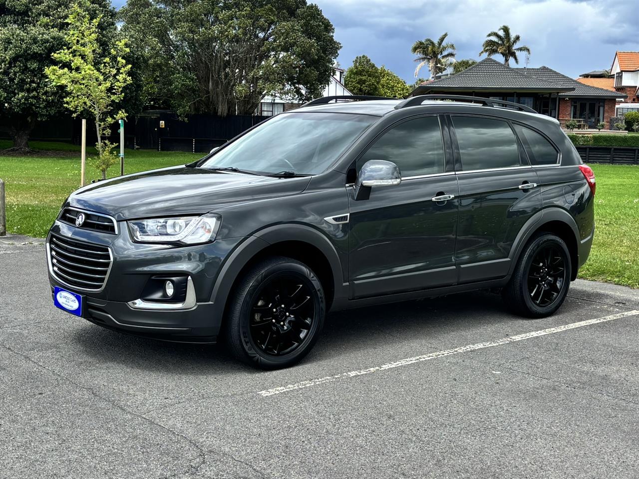 2017 Holden Captiva thumbnail