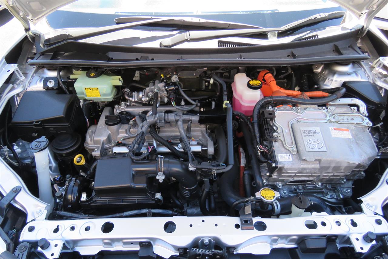 2015 Toyota Corolla thumbnail