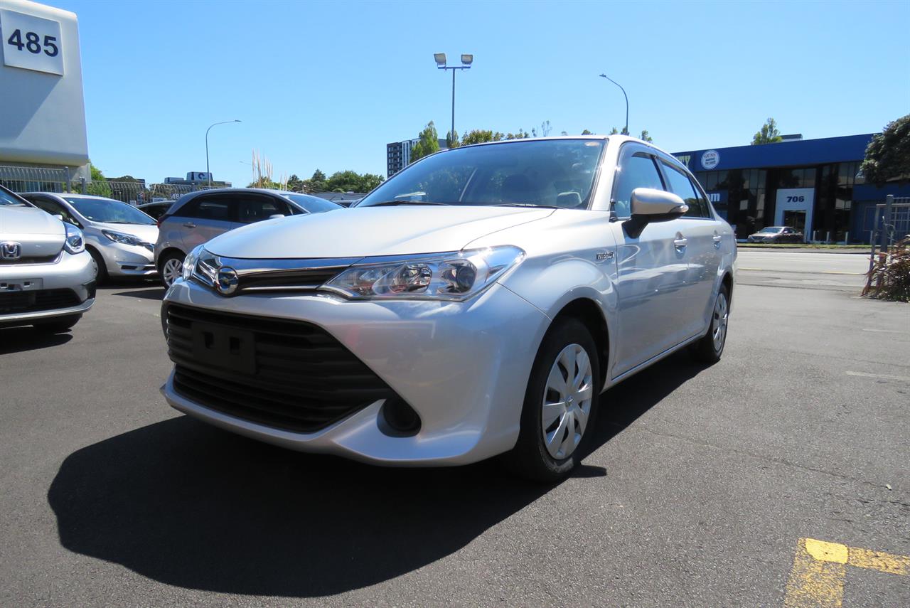 2015 Toyota Corolla thumbnail