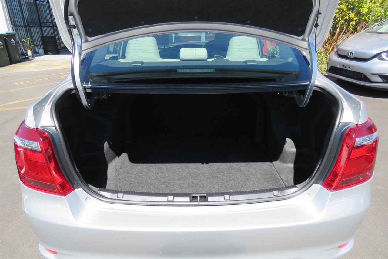 2015 Toyota Corolla thumbnail