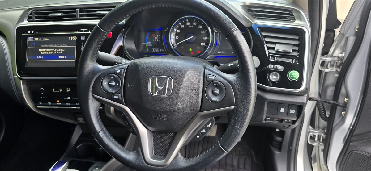 2015 Honda Grace thumbnail