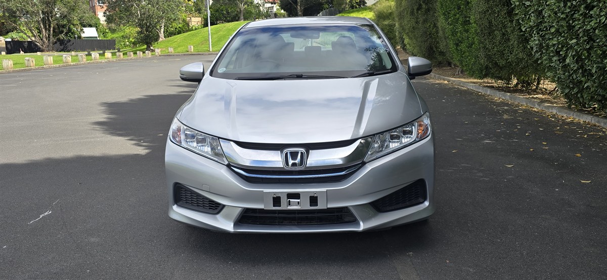 2015 Honda Grace thumbnail