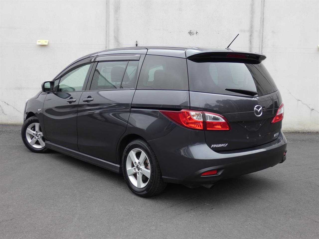 2015 Mazda Premacy thumbnail