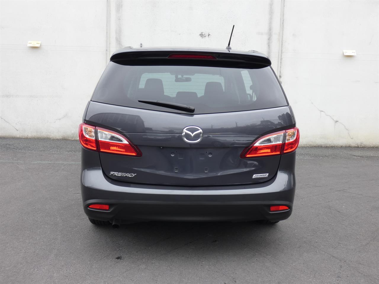 2015 Mazda Premacy thumbnail