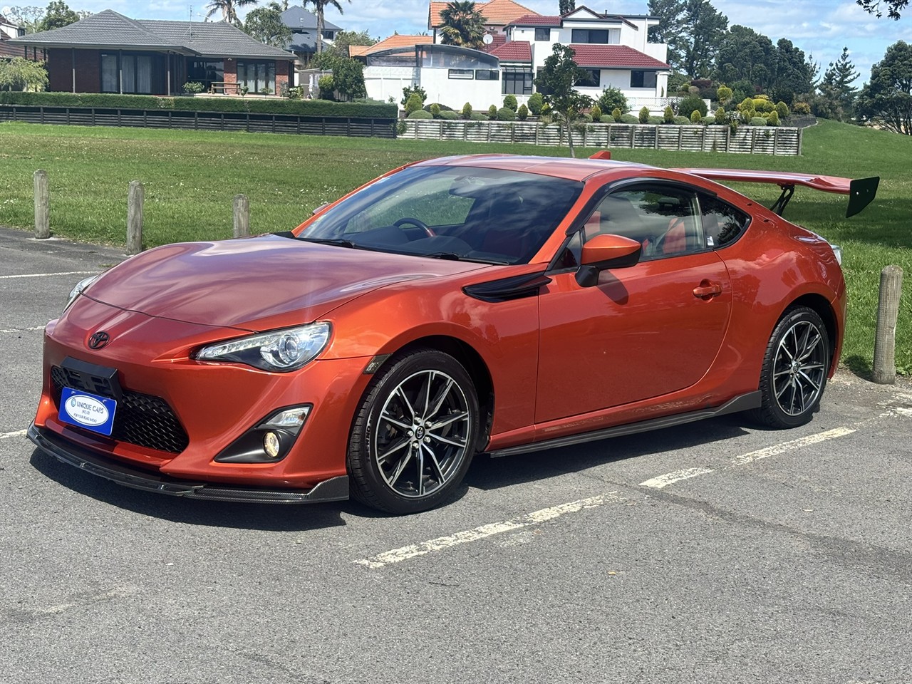 2014 Toyota GT86 thumbnail