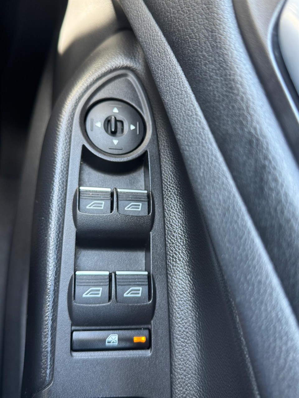 2016 Ford KUGA thumbnail