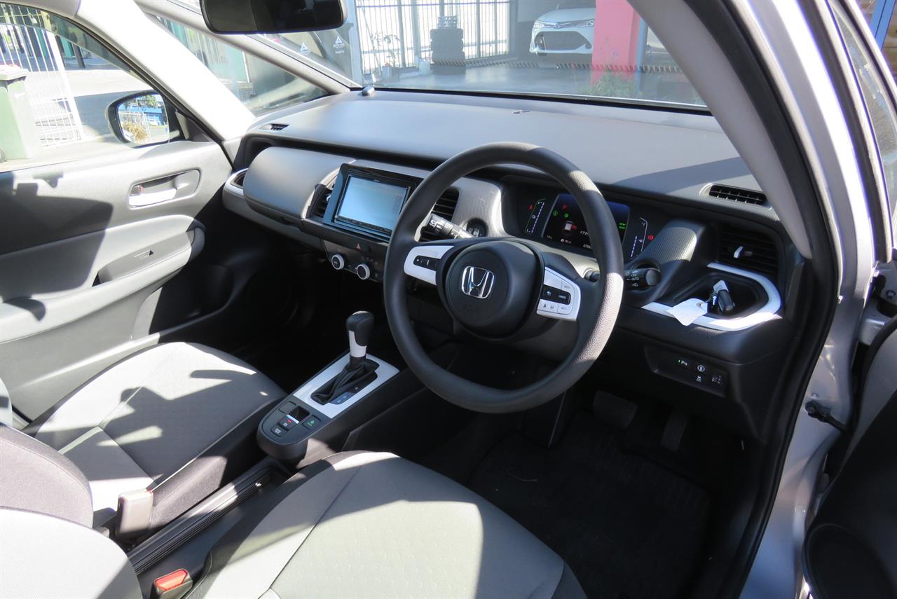 2021 Honda Fit thumbnail