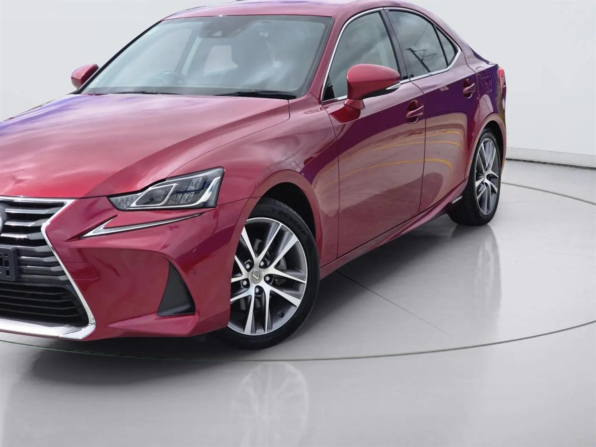 2018 Lexus IS thumbnail