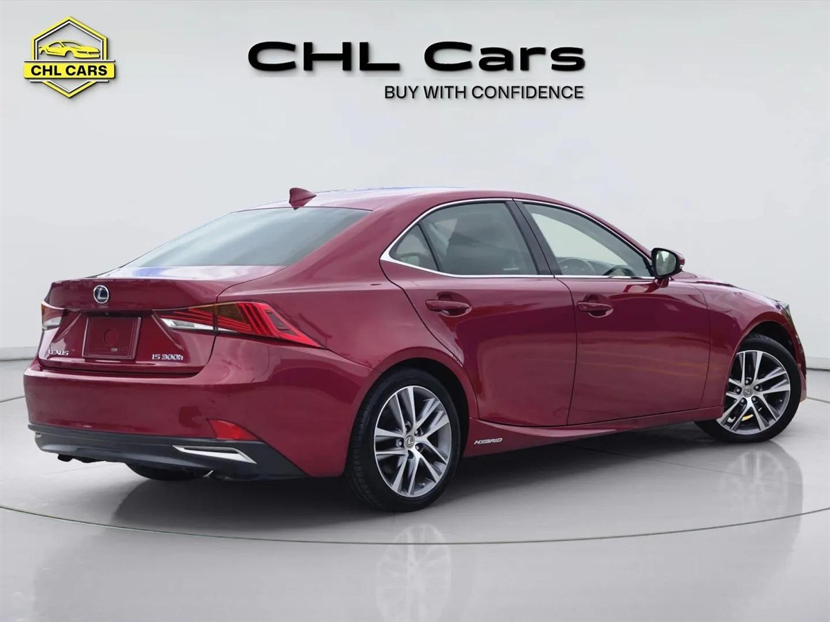 2018 Lexus IS thumbnail