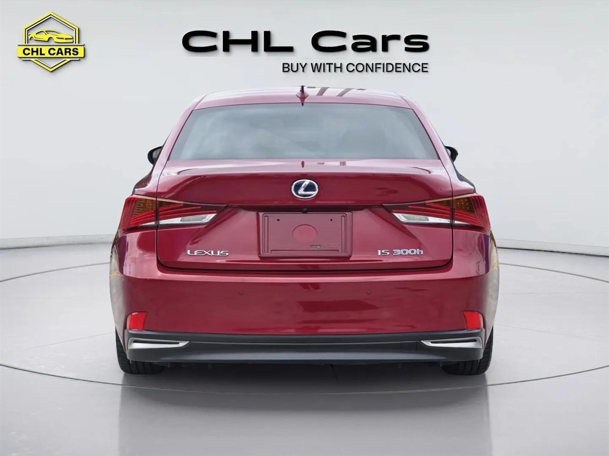 2018 Lexus IS thumbnail