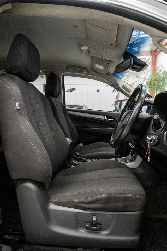 2019 Holden Colorado thumbnail