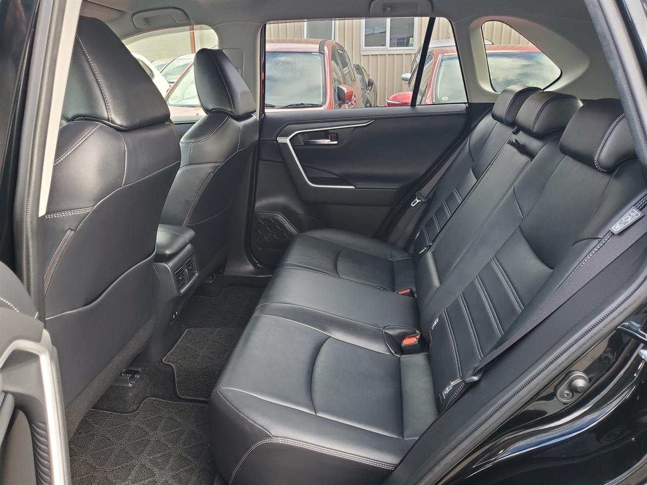 2020 Toyota Rav4 thumbnail