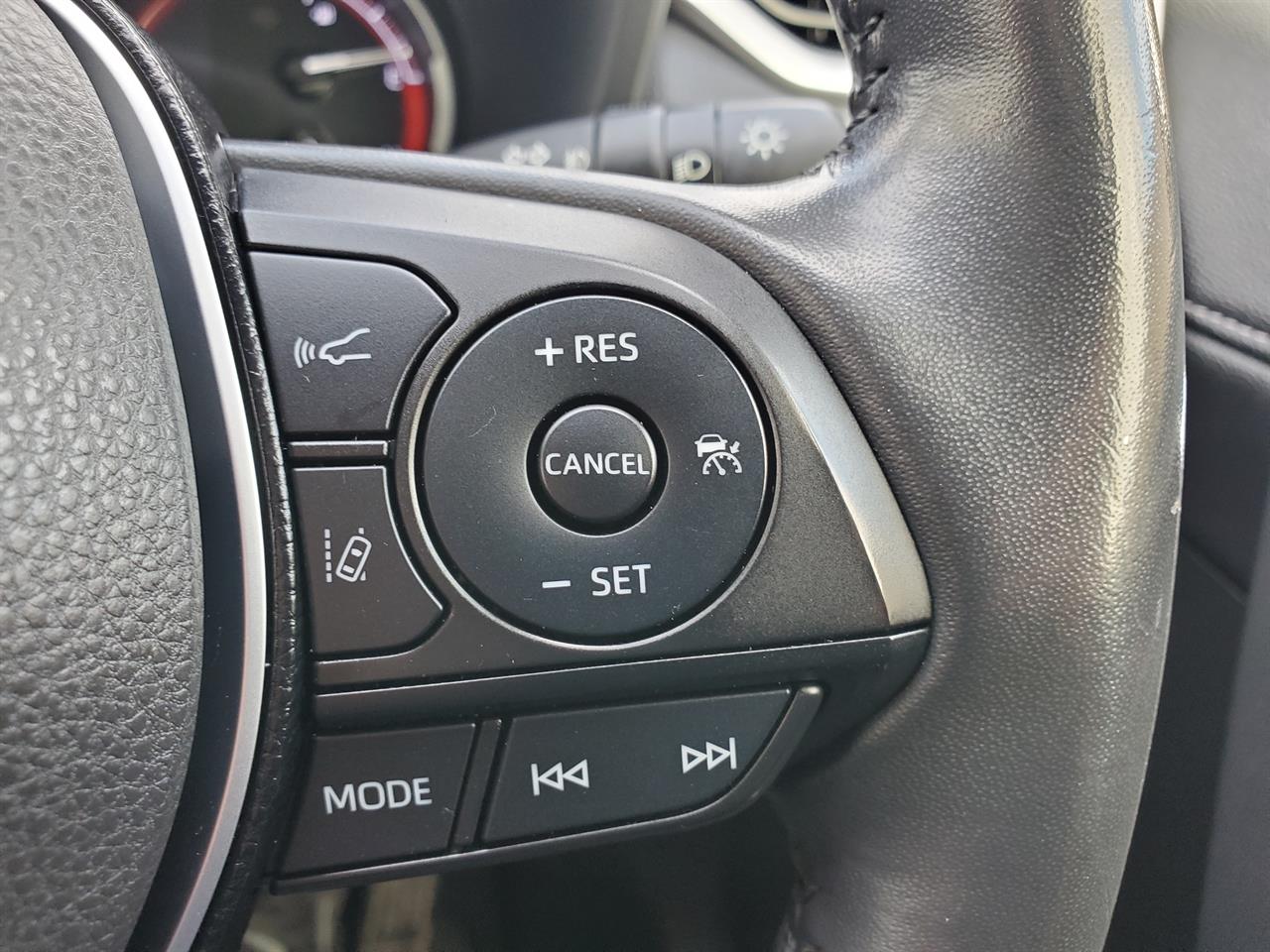 2020 Toyota Rav4 thumbnail