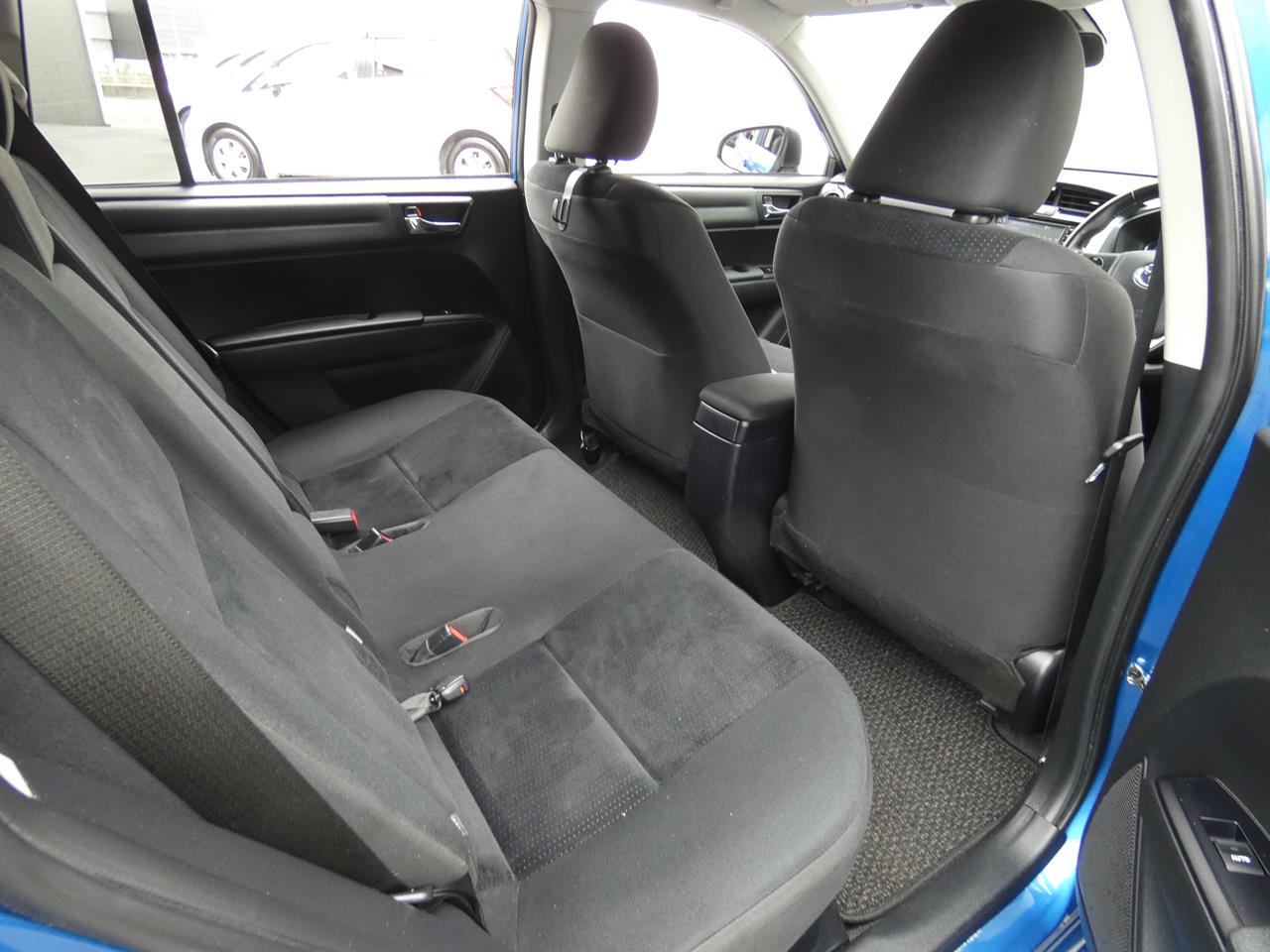 2016 Toyota COROLLA thumbnail