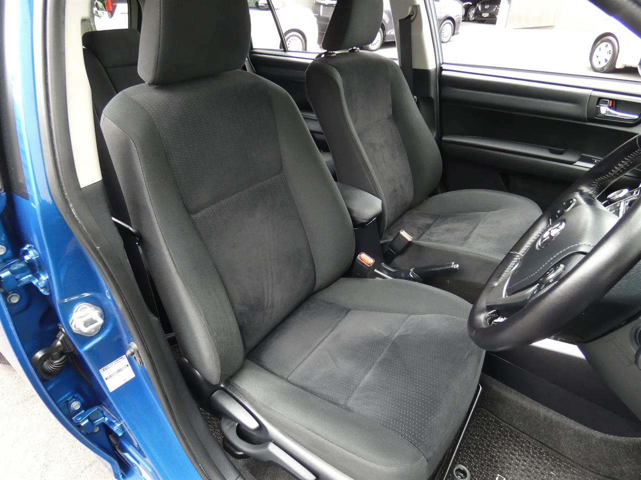 2016 Toyota COROLLA thumbnail