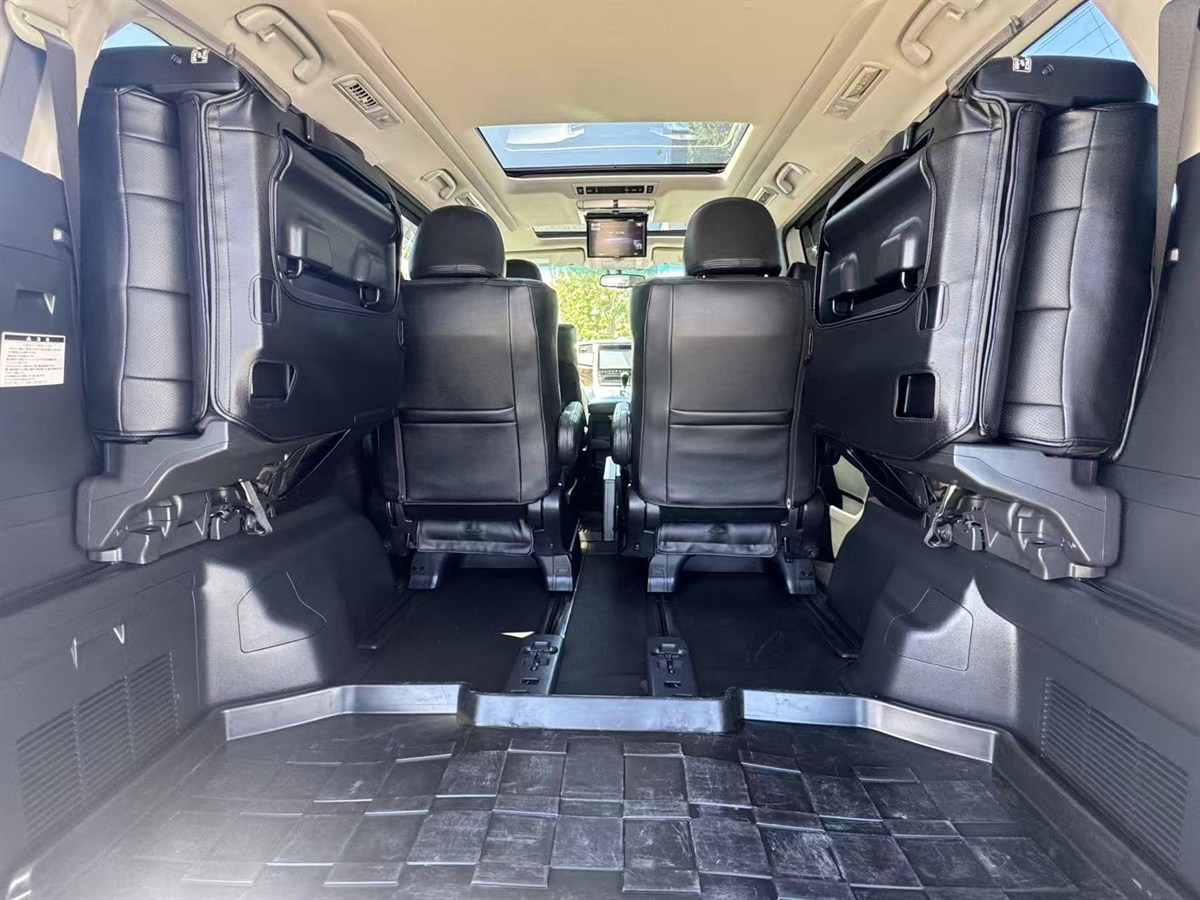 2012 Toyota Vellfire thumbnail