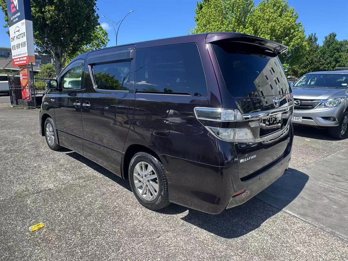 2012 Toyota Vellfire thumbnail