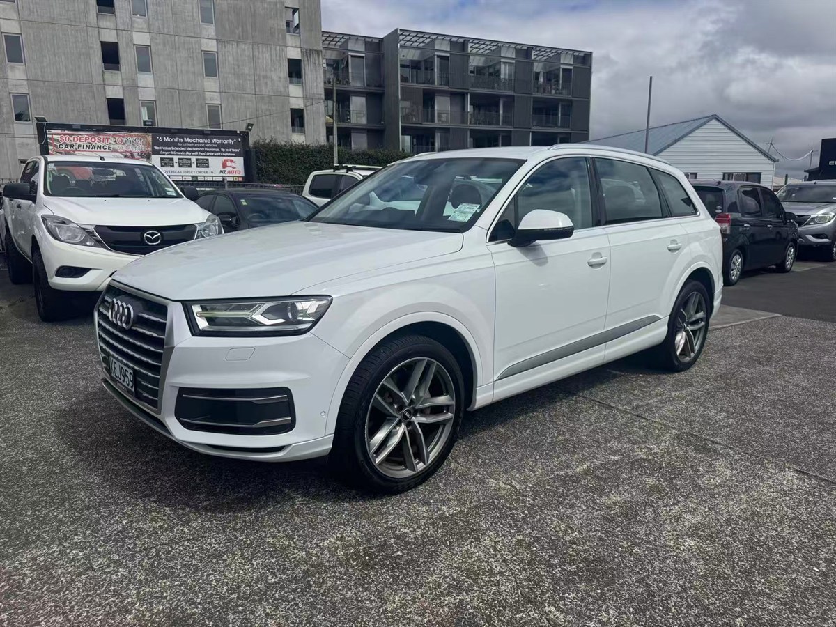 2016 Audi Q7 thumbnail