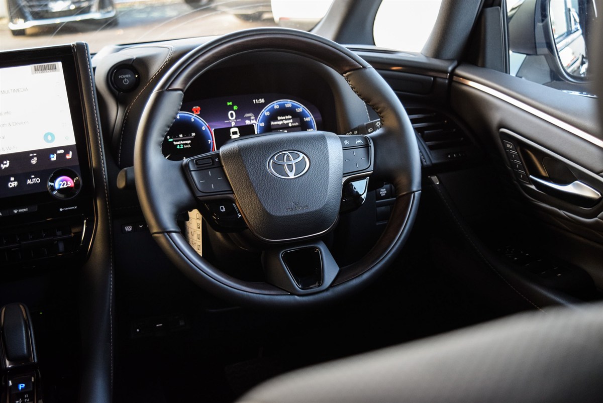 2024 Toyota Vellfire thumbnail