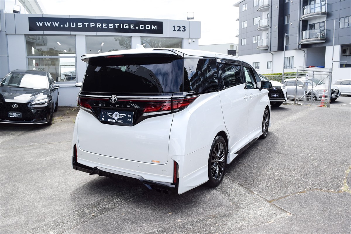 2024 Toyota Vellfire thumbnail