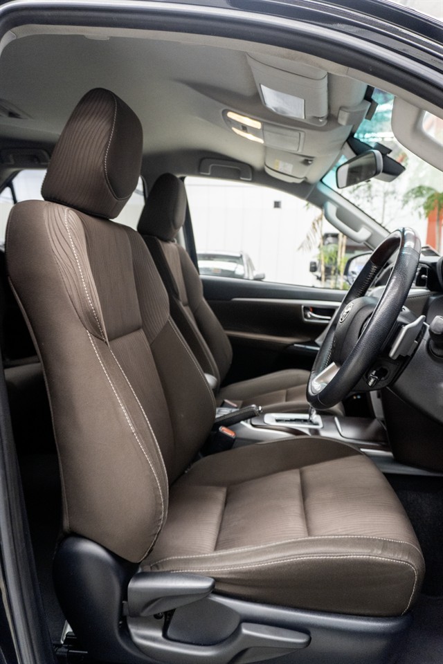 2019 Toyota Fortuner thumbnail