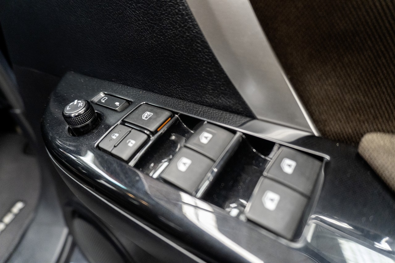 2019 Toyota Fortuner thumbnail