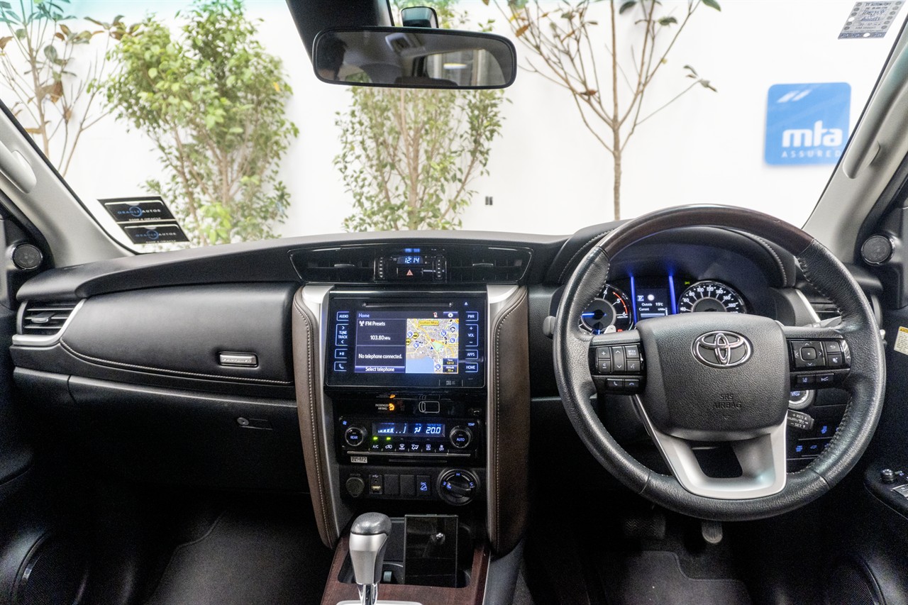 2019 Toyota Fortuner thumbnail