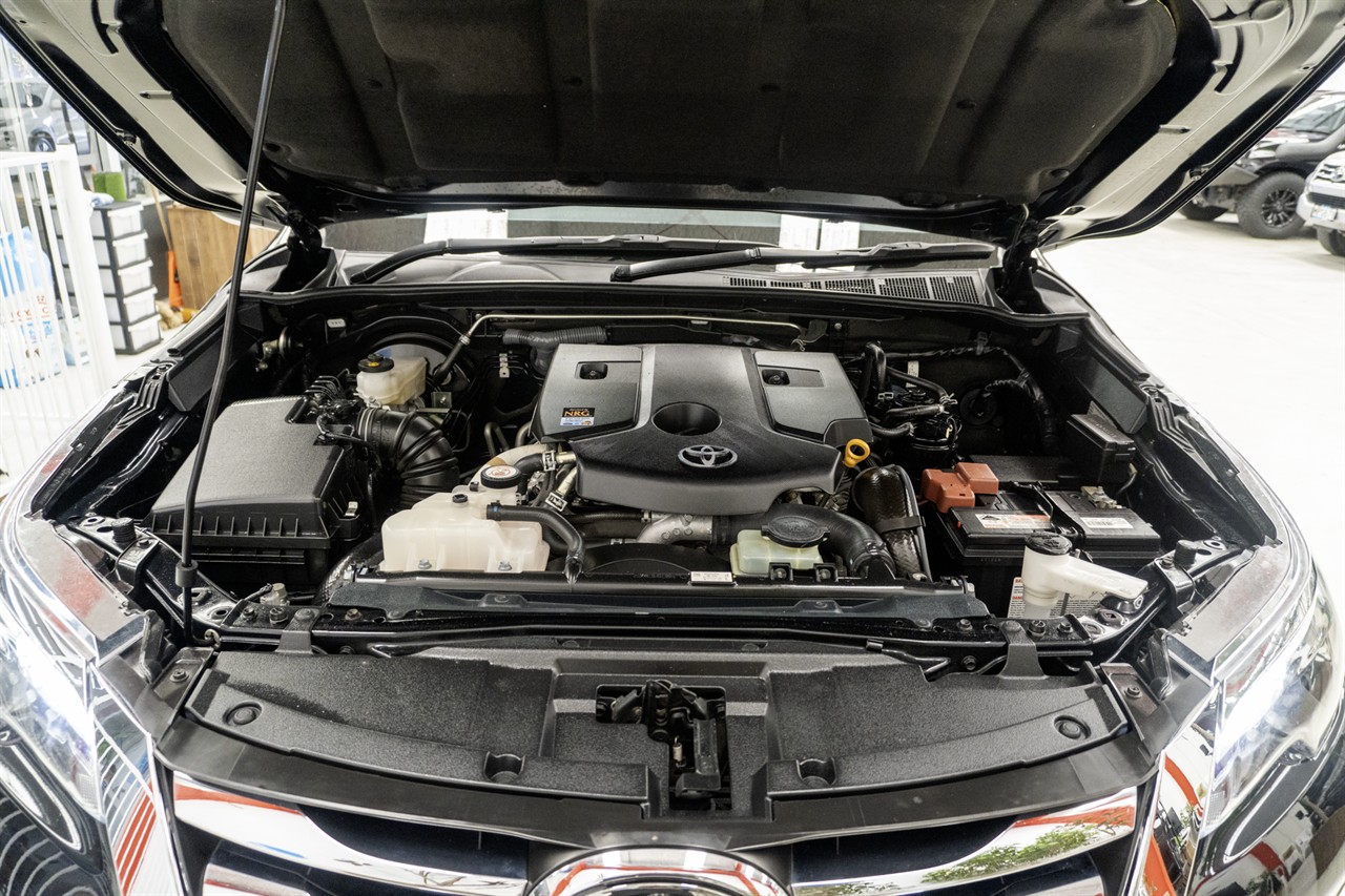 2019 Toyota Fortuner thumbnail