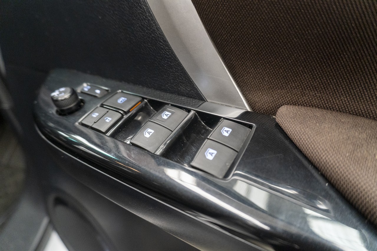 2019 Toyota Fortuner thumbnail