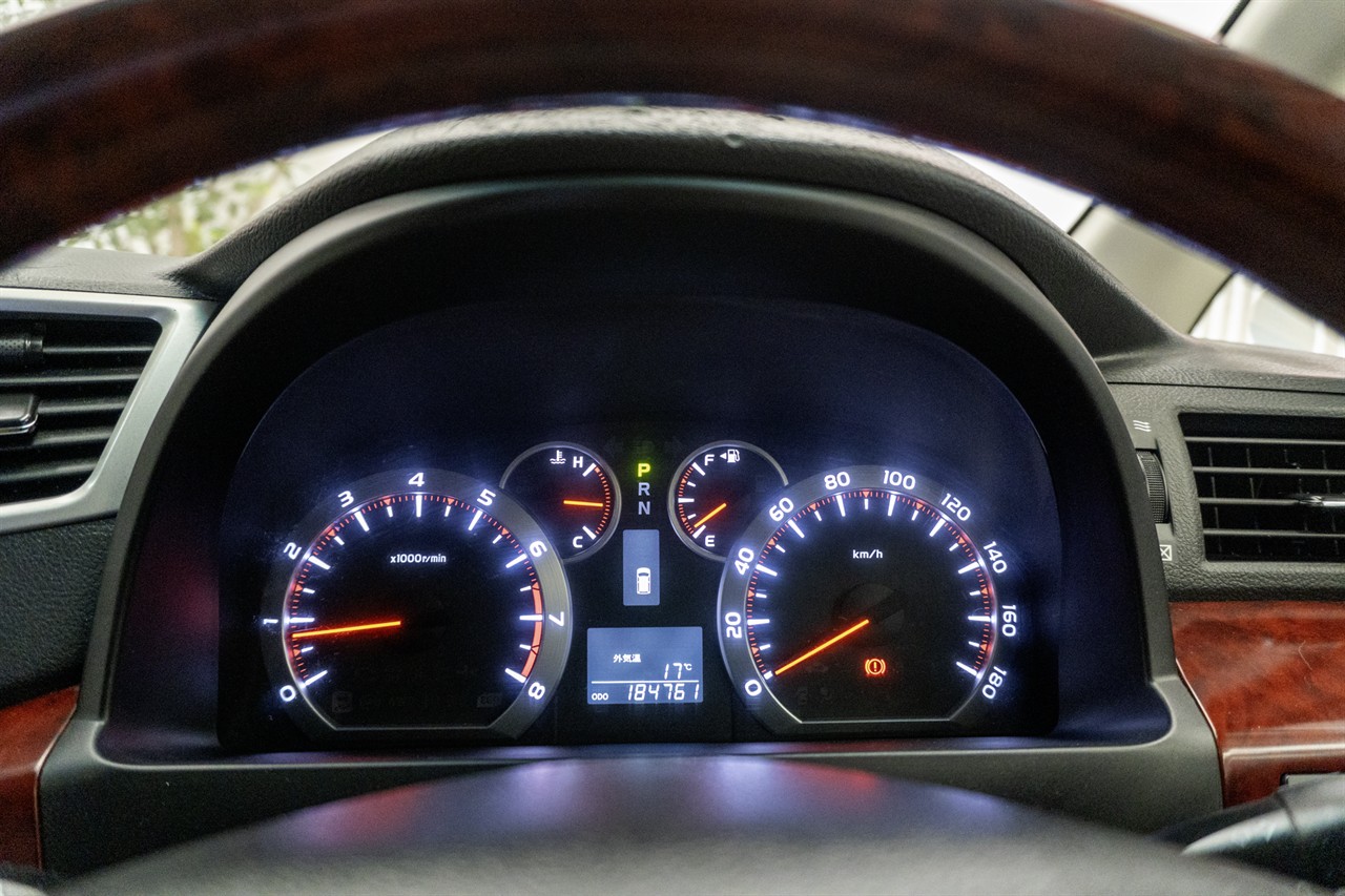 2009 Toyota Vellfire thumbnail