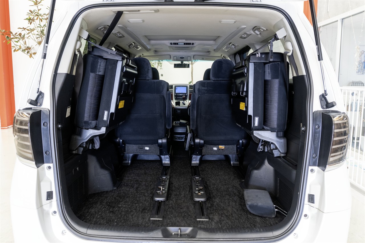 2009 Toyota Vellfire thumbnail