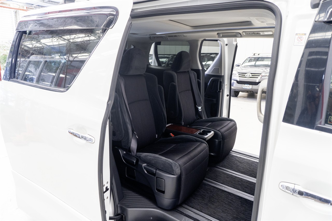 2009 Toyota Vellfire thumbnail