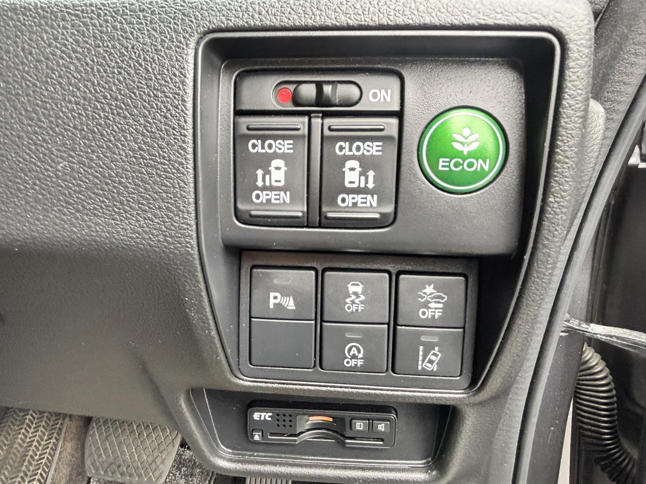 2015 Honda Odyssey thumbnail