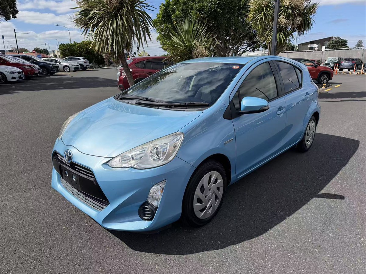 2015 Toyota Aqua