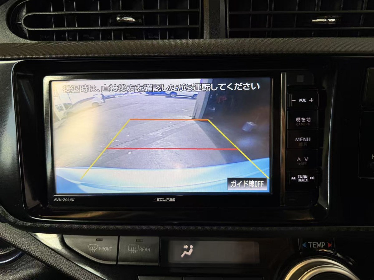 2015 Toyota Aqua thumbnail