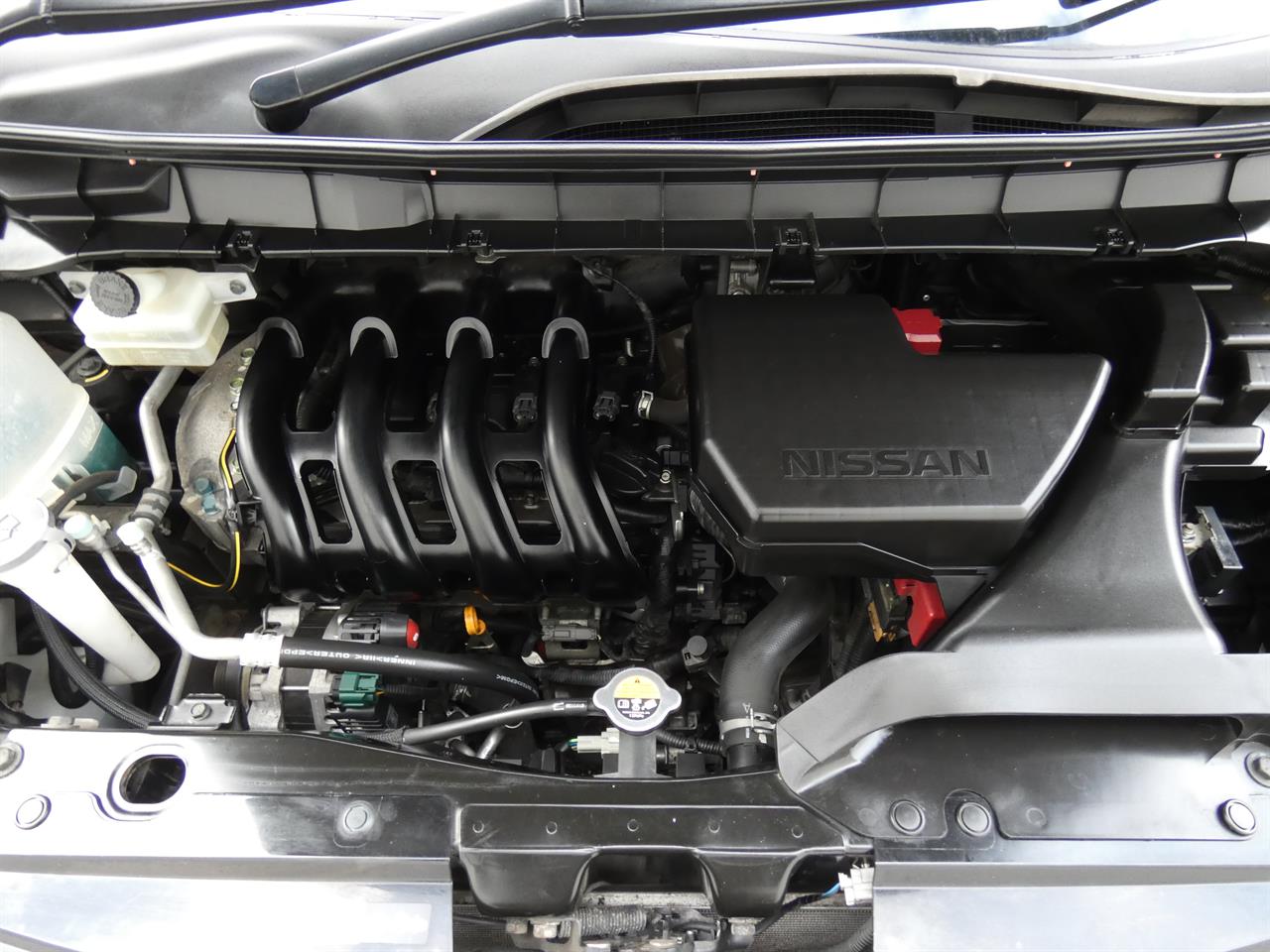 2016 Nissan SERENA thumbnail
