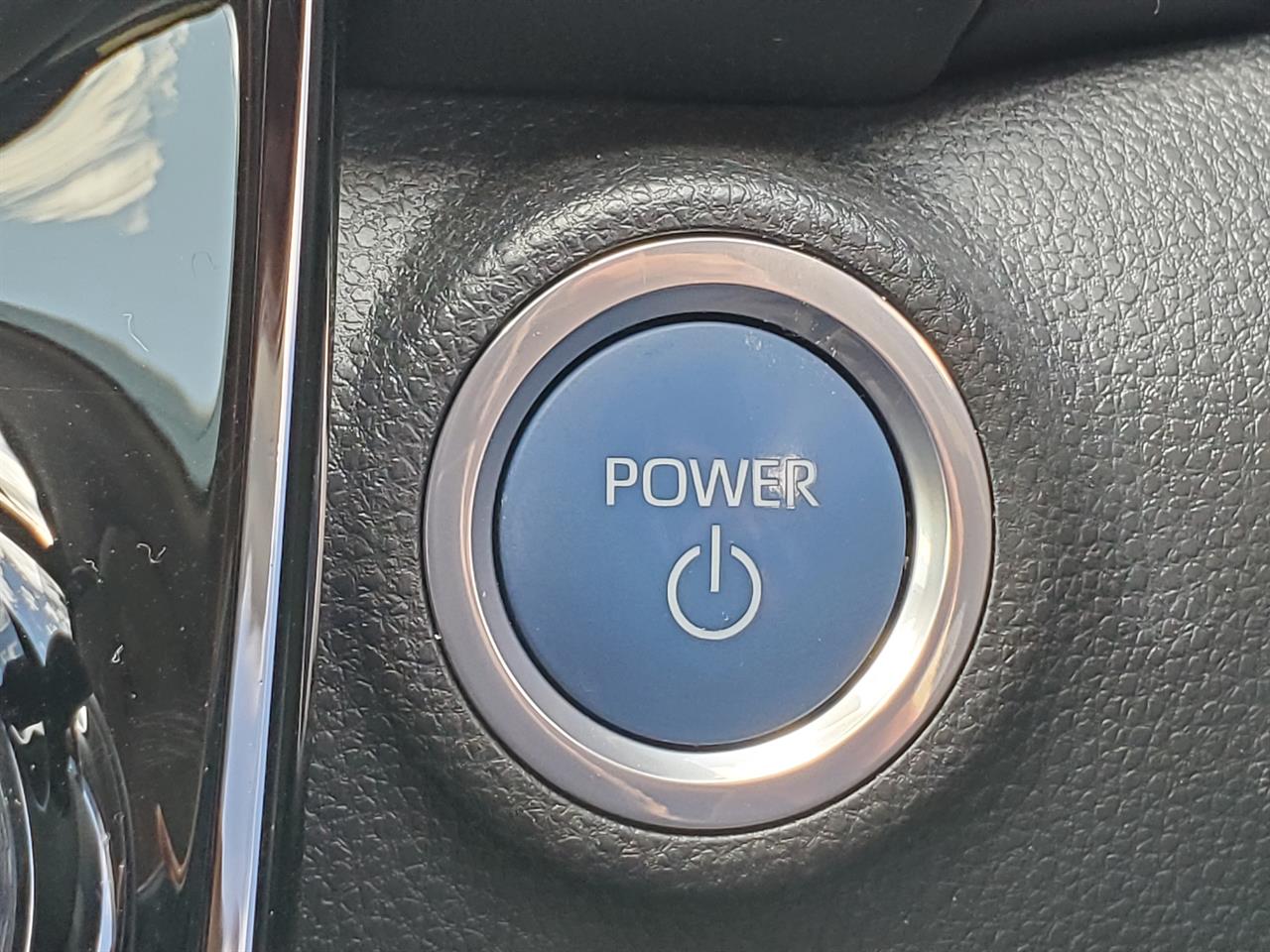 2021 Toyota Aqua thumbnail