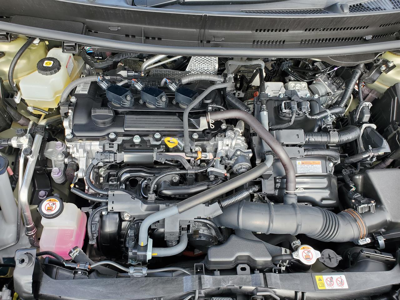 2021 Toyota Aqua thumbnail