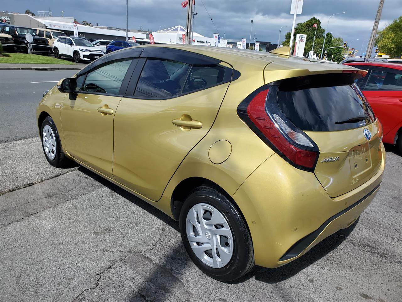 2021 Toyota Aqua thumbnail