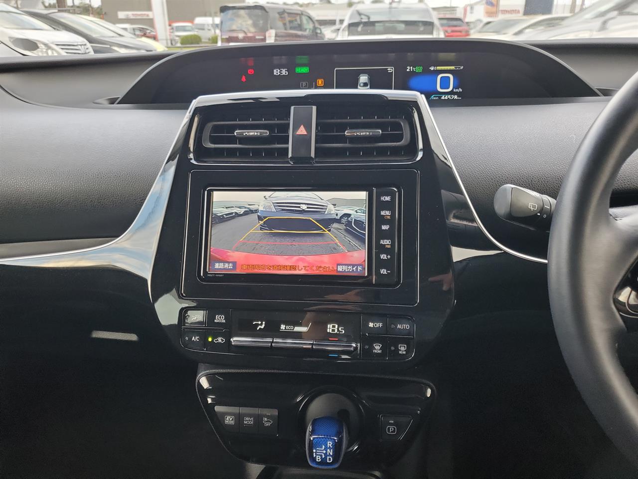 2019 Toyota Prius thumbnail
