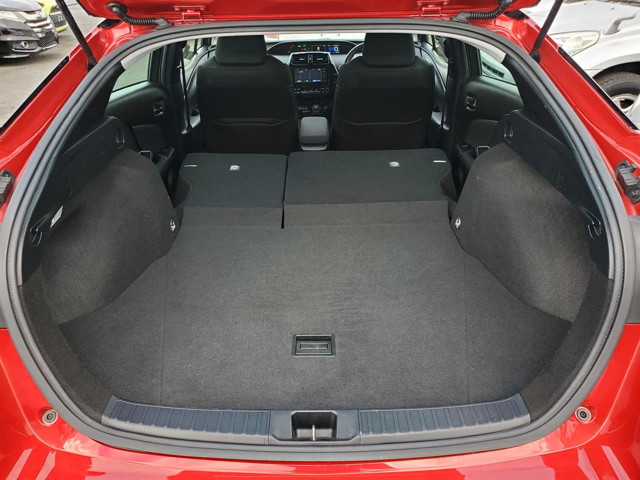 2019 Toyota Prius thumbnail