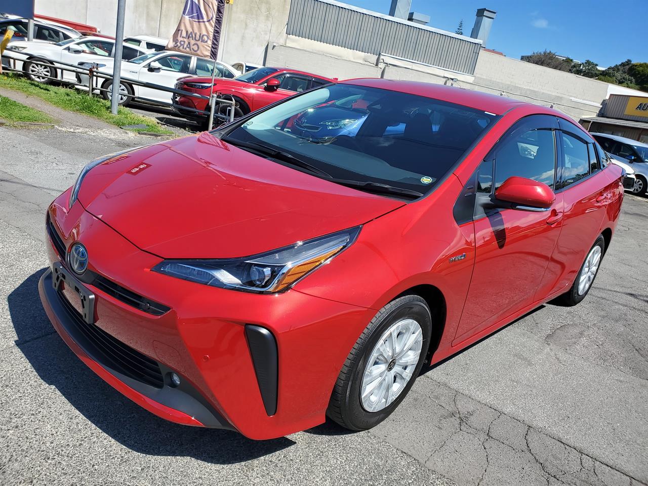 2019 Toyota Prius thumbnail
