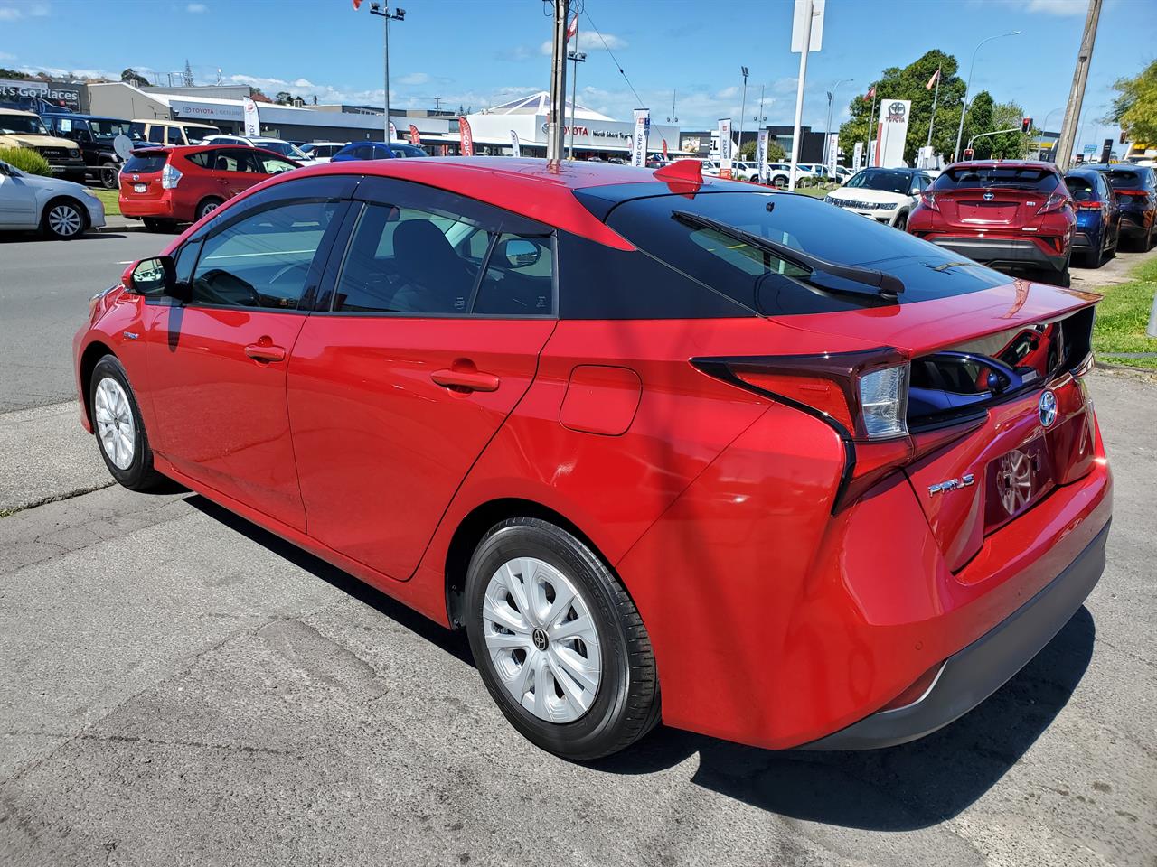 2019 Toyota Prius thumbnail