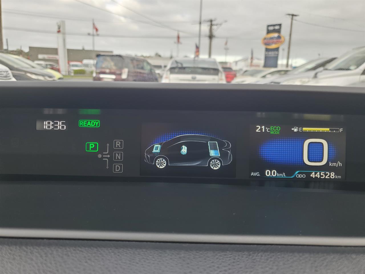 2019 Toyota Prius thumbnail