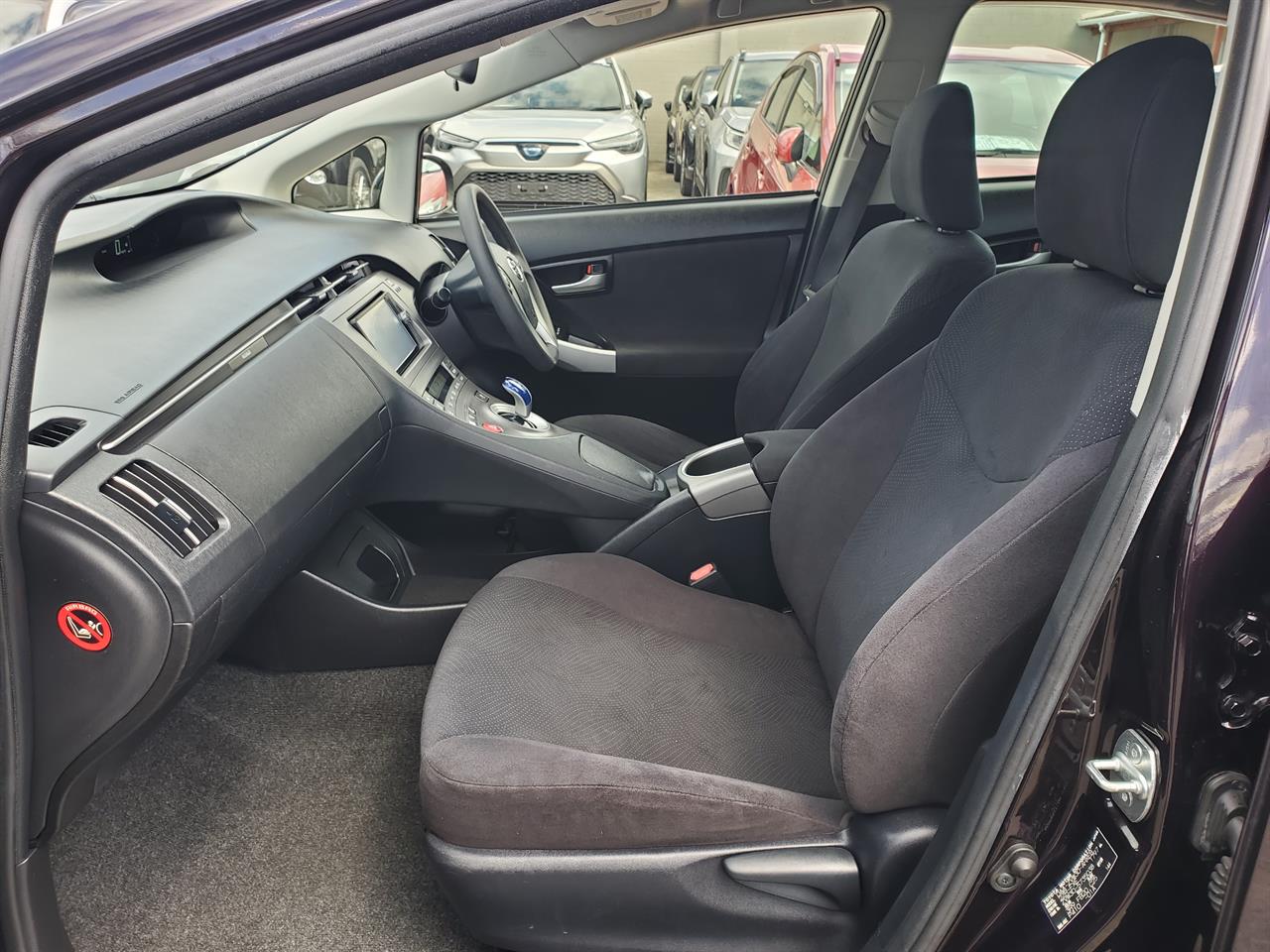 2014 Toyota Prius thumbnail