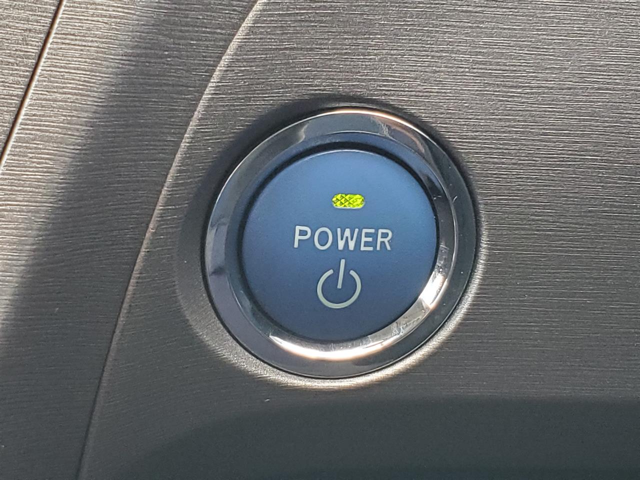 2014 Toyota Prius thumbnail
