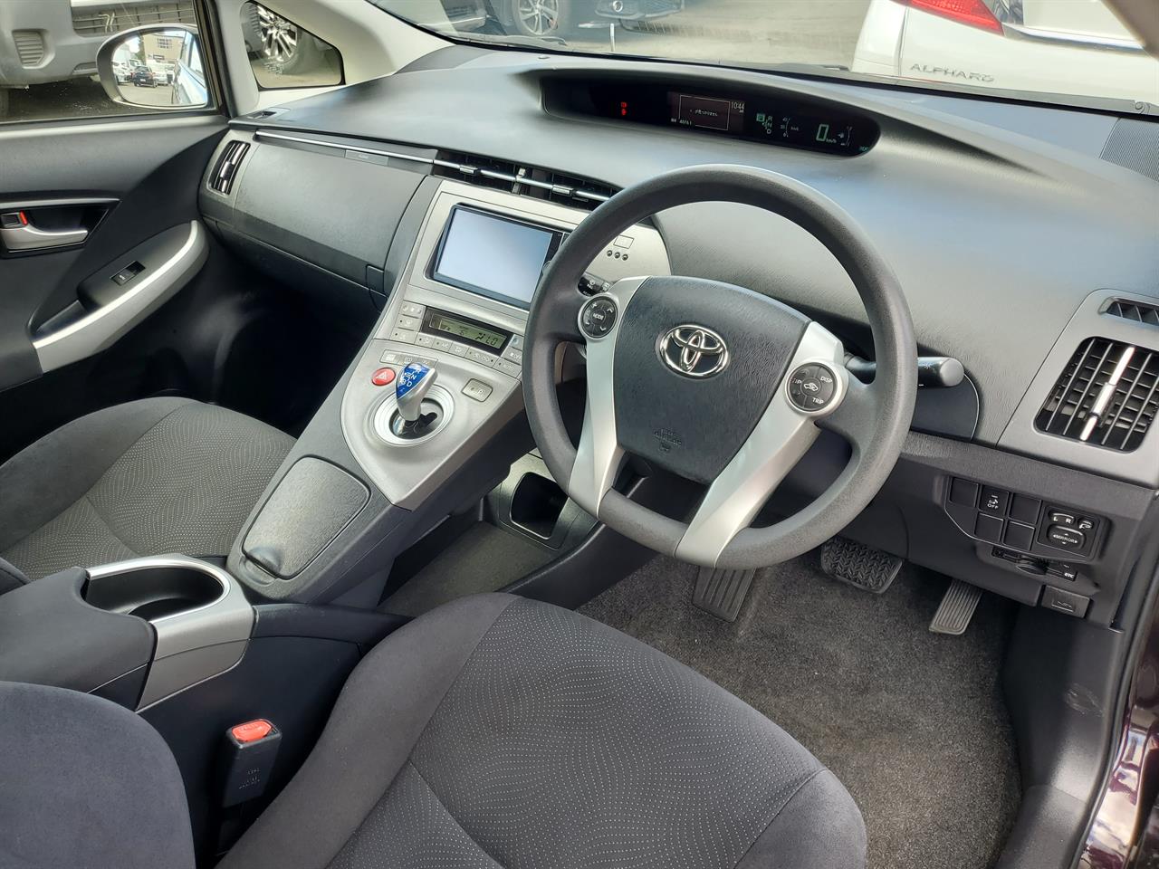 2014 Toyota Prius thumbnail